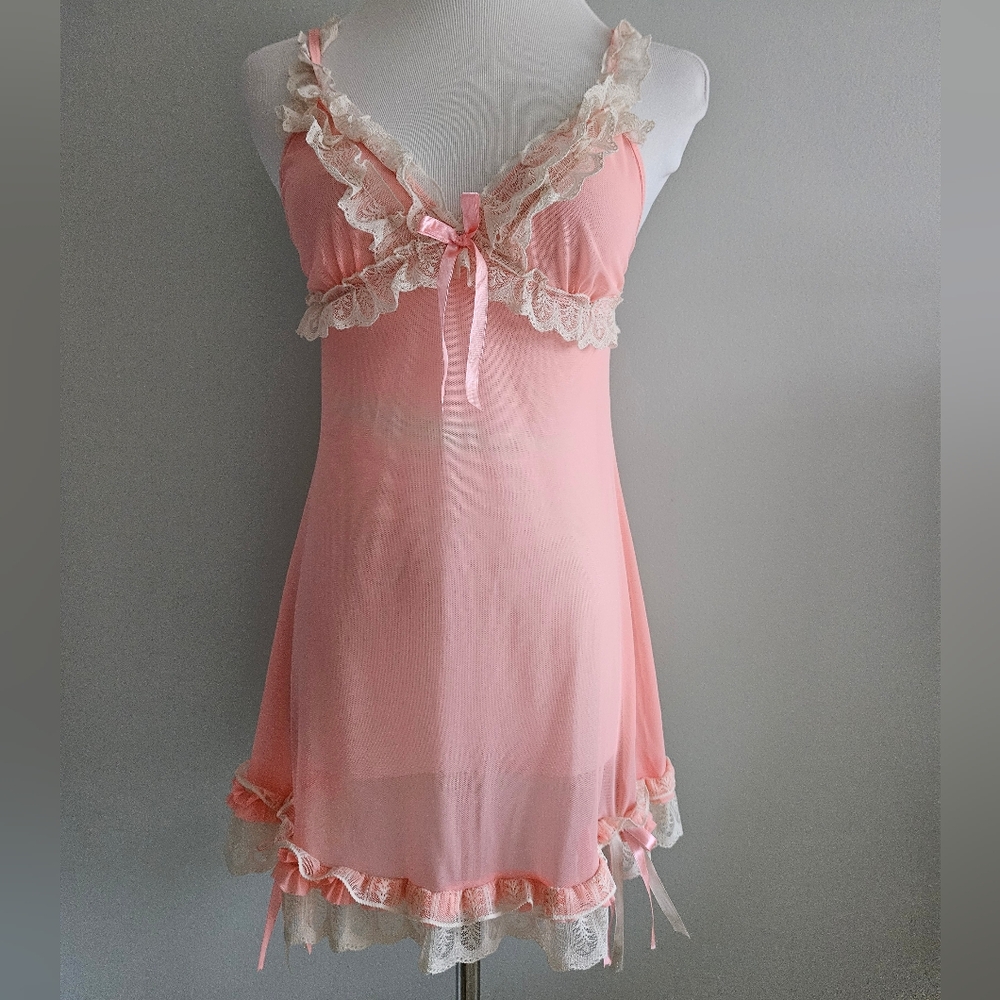 Elegant Pink/Peach Lace Trim Chemise